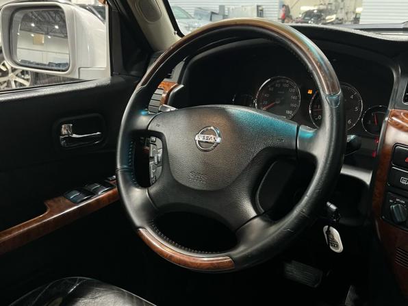 Nissan Patrol V (Y61) Рестайлинг с пробегом 2006 года, цена 1 450 000 рублей, 303188 км, внедорожник, Автокод Объявления