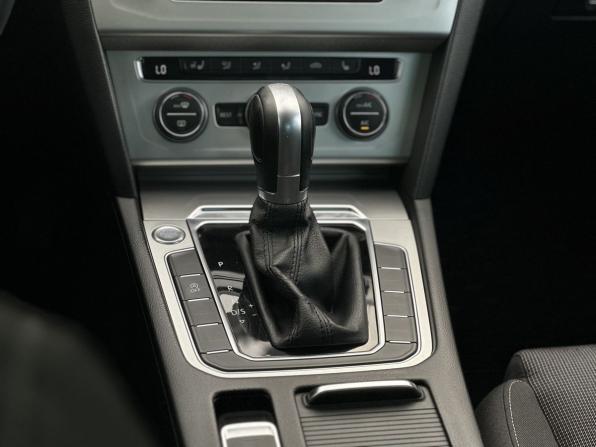 Volkswagen Passat B8 с пробегом 2016 года, цена 1 300 000 рублей, 354436 км, седан, Автокод Объявления