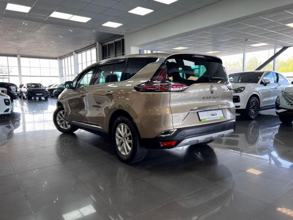 Renault Espace V с пробегом 2017 года, цена 1 595 000 рублей, 181926 км, минивэн, Автокод Объявления