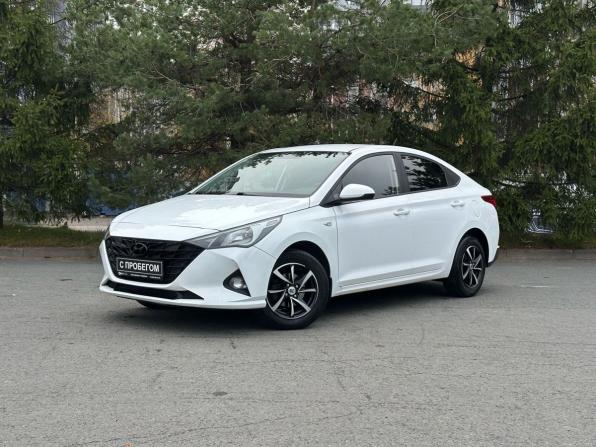 Hyundai Solaris II Рестайлинг с пробегом 2021 года, цена 1 359 000 рублей, 130418 км, седан, Автокод Объявления