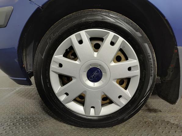 Ford Fusion I Рестайлинг с пробегом 2007 года, цена 350 000 рублей, 198140 км, хэтчбек, Автокод Объявления