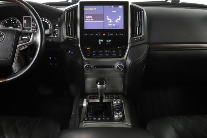 Toyota Land Cruiser 200 Series Рестайлинг 2 с пробегом 2017 года, цена 7 600 000 рублей, 124718 км, внедорожник, Автокод Объявления