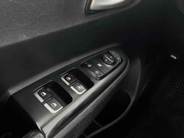 Kia Rio IV с пробегом 2019 года, цена 1 319 900 рублей, 120688 км, хэтчбек, Автокод Объявления