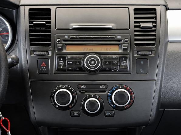 Nissan Tiida I с пробегом 2010 года, цена 597 000 рублей, 222425 км, седан, Автокод Объявления