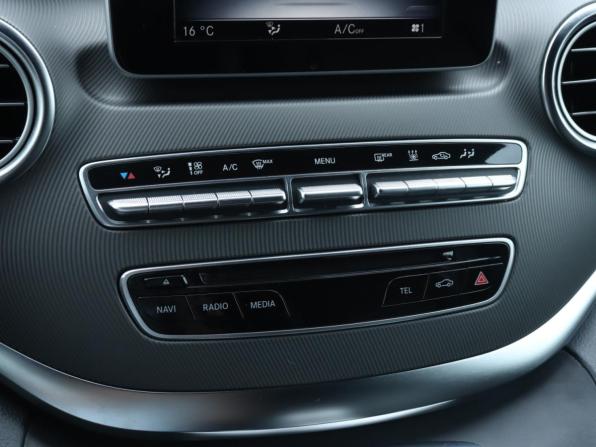 Mercedes-Benz V-Класс III (W447) с пробегом 2018 года, цена 2 860 000 рублей, 386510 км, минивэн, Автокод Объявления