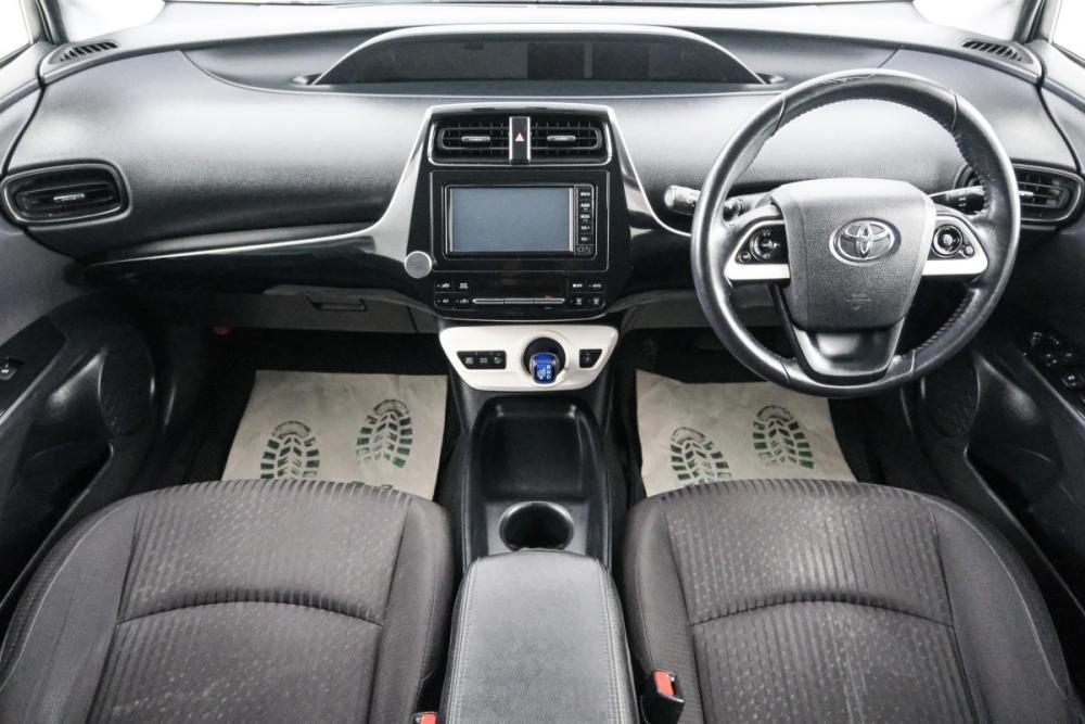 Toyota Prius IV (XW50) Красноярск  - изображение 11