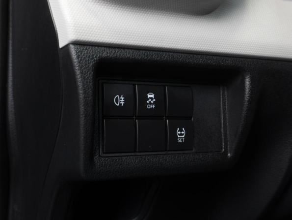 Toyota Veloz с пробегом 2023 года, цена 4 239 000 рублей, 74 км, минивэн, Автокод Объявления