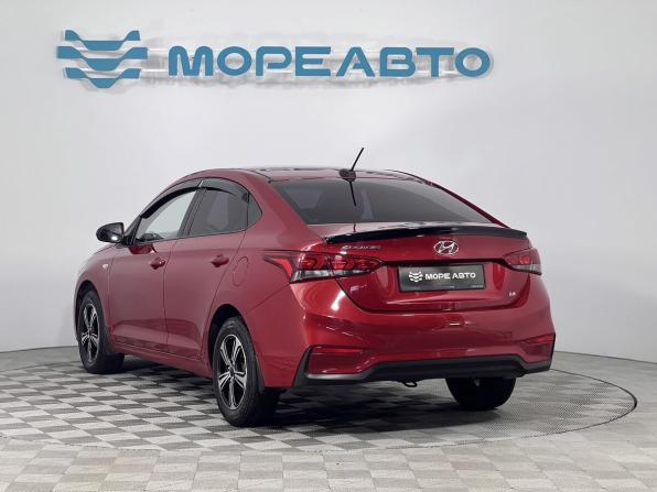 Hyundai Solaris II с пробегом 2018 года, цена 1 380 000 рублей, 90500 км, седан, Автокод Объявления