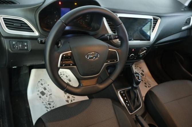 Hyundai Solaris II Рестайлинг с пробегом 2021 года, цена 1 579 000 рублей, 102000 км, седан, Автокод Объявления