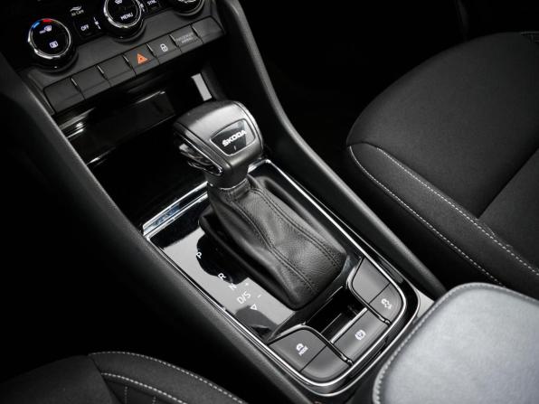 Skoda Karoq I с пробегом 2021 года, цена 2 370 000 рублей, 95657 км, внедорожник, Автокод Объявления