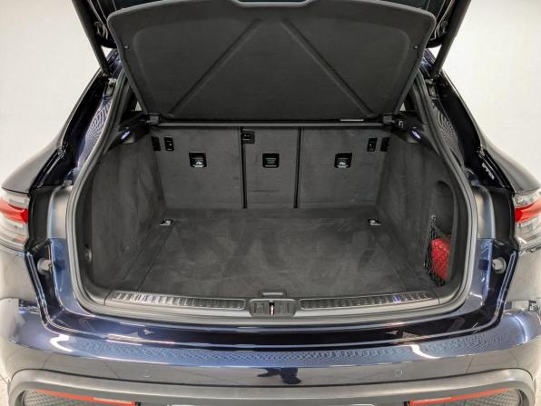 Porsche Macan I Рестайлинг 2 с пробегом 2022 года, цена 6 395 000 рублей, 43860 км, внедорожник, Автокод Объявления