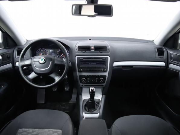 Skoda Octavia II (A5) Рестайлинг с пробегом 2012 года, цена 790 000 рублей, 180414 км, лифтбек, Автокод Объявления