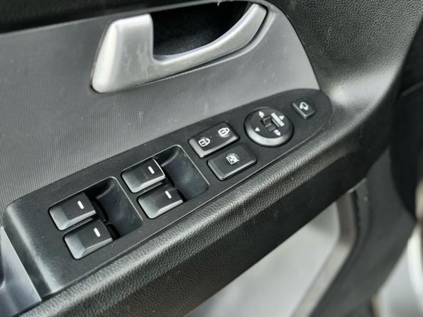 Kia Sportage III с пробегом 2012 года, цена 1 050 000 рублей, 199000 км, внедорожник, Автокод Объявления