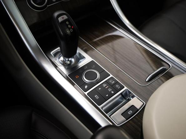 Land Rover Range Rover Sport II с пробегом 2017 года, цена 2 899 000 рублей, 143392 км, внедорожник, Автокод Объявления