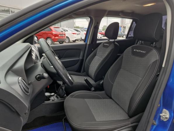 Renault Logan II Рестайлинг с пробегом 2021 года, цена 709 000 рублей, 248834 км, седан, Автокод Объявления