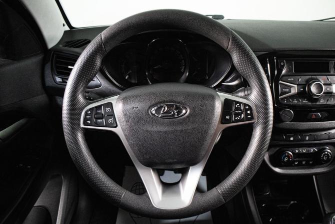 Lada (ВАЗ) Vesta I с пробегом 2018 года, цена 969 000 рублей, 147300 км, седан, Автокод Объявления