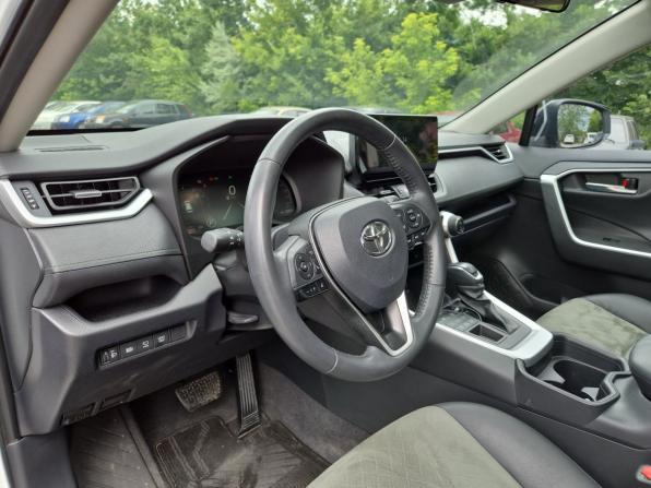 Toyota RAV4 V (XA50) с пробегом 2024 года, цена 3 750 000 рублей, 22895 км, внедорожник, Автокод Объявления