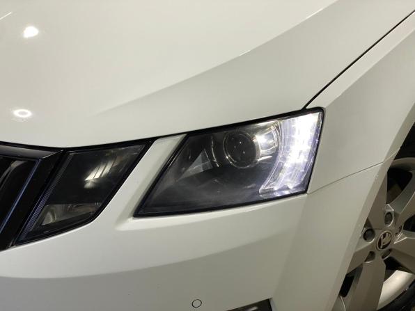 Skoda Octavia III (A7) Рестайлинг с пробегом 2019 года, цена 1 525 000 рублей, 208166 км, лифтбек, Автокод Объявления