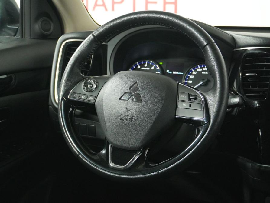 Mitsubishi Outlander III Рестайлинг 3 Вологда  - изображение 18