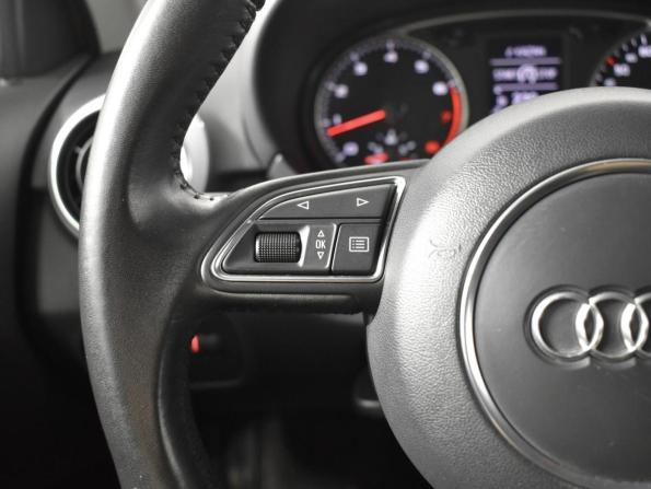 Audi A1 I (8X) с пробегом 2013 года, цена 1 259 900 рублей, 144259 км, хэтчбек, Автокод Объявления