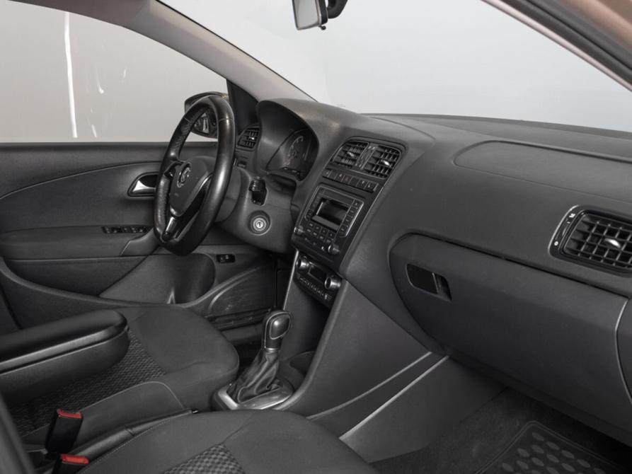 Volkswagen Polo V Рестайлинг Казань  - изображение 7