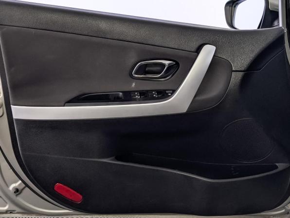 Kia Ceed II Рестайлинг с пробегом 2017 года, цена 1 300 000 рублей, 100294 км, хэтчбек, Автокод Объявления