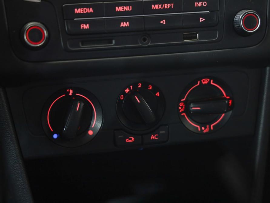 Volkswagen Polo V Санкт-Петербург  - изображение 15