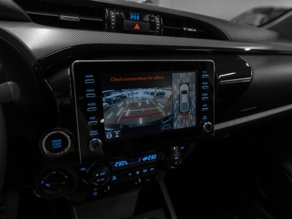 Toyota Hilux VIII Рестайлинг 2 с пробегом 2025 года, цена 7 450 000 рублей, 30 км, пикап, Автокод Объявления