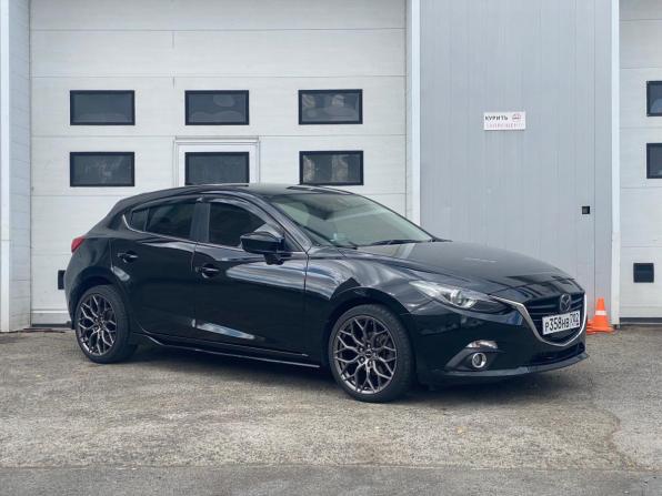 Mazda Axela III с пробегом 2015 года, цена 1 350 000 рублей, 59582 км, хэтчбек, Автокод Объявления