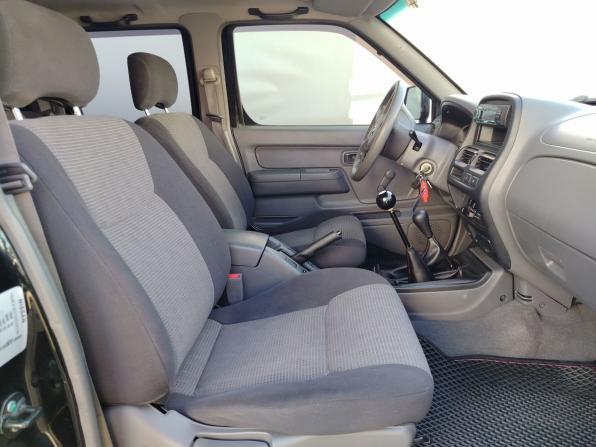 Nissan NP300 с пробегом 2012 года, цена 1 100 000 рублей, 205939 км, offers.body_type.unknown, Автокод Объявления