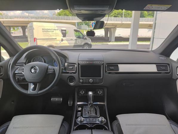 Volkswagen Touareg II Рестайлинг с пробегом 2017 года, цена 2 650 000 рублей, 202083 км, внедорожник, Автокод Объявления