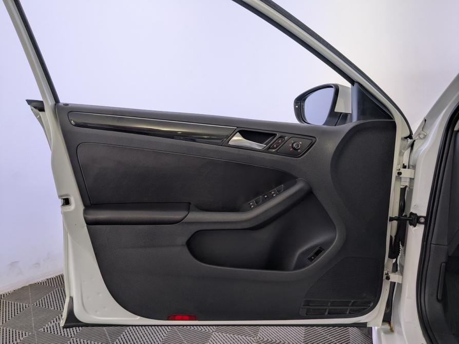 Volkswagen Jetta VI Рестайлинг Москва  - изображение 19