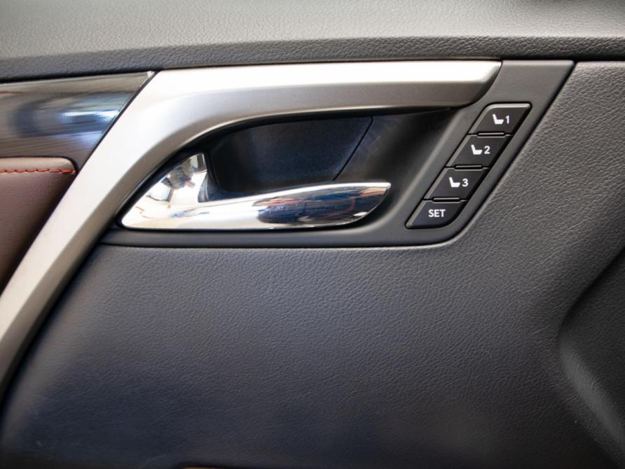 Lexus RX IV Рестайлинг Москва  - изображение 15