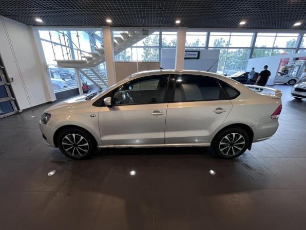 Volkswagen Polo V с пробегом 2011 года, цена 575 000 рублей, 239910 км, седан, Автокод Объявления