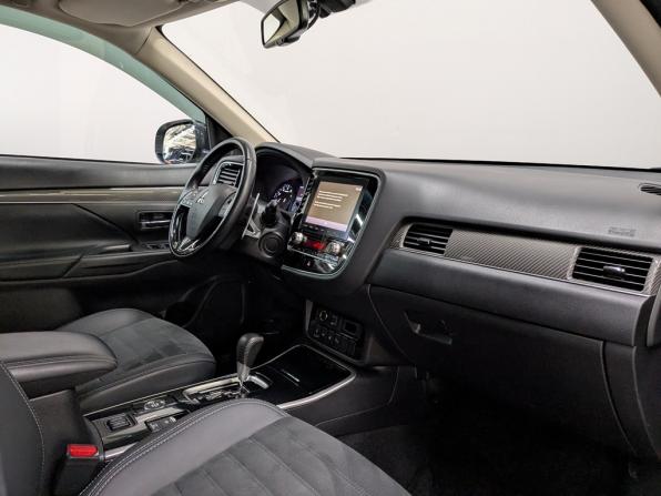 Mitsubishi Outlander III Рестайлинг 3 с пробегом 2021 года, цена 2 780 000 рублей, 111269 км, внедорожник, Автокод Объявления