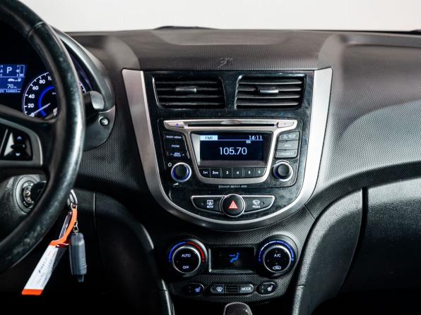 Hyundai Solaris I Рестайлинг с пробегом 2015 года, цена 850 000 рублей, 104803 км, седан, Автокод Объявления