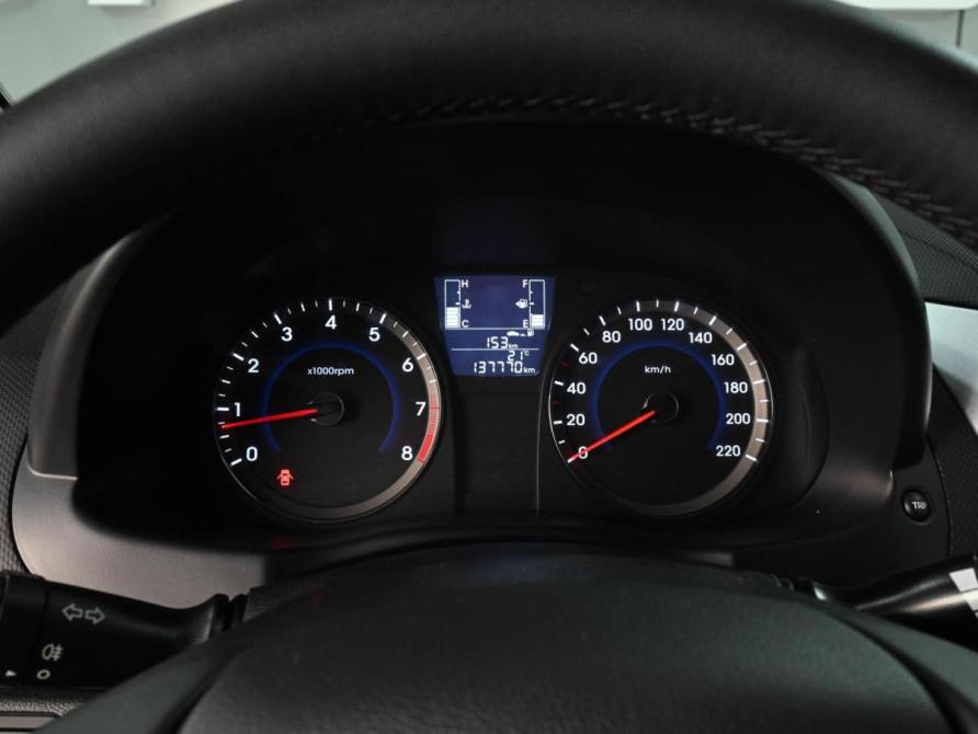 Hyundai Solaris I Рестайлинг Ростов-на-Дону  - изображение 16