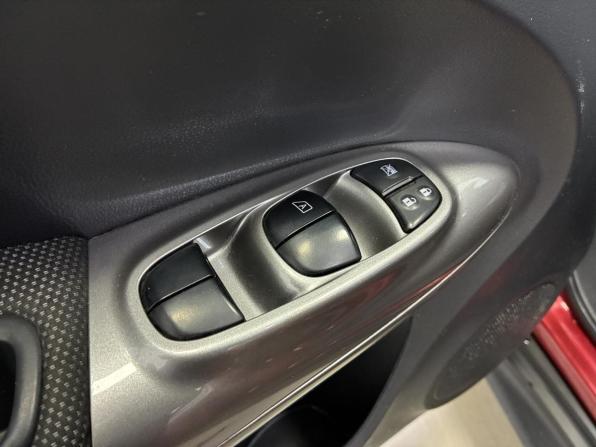 Nissan Juke I с пробегом 2012 года, цена 850 000 рублей, 175000 км, внедорожник, Автокод Объявления