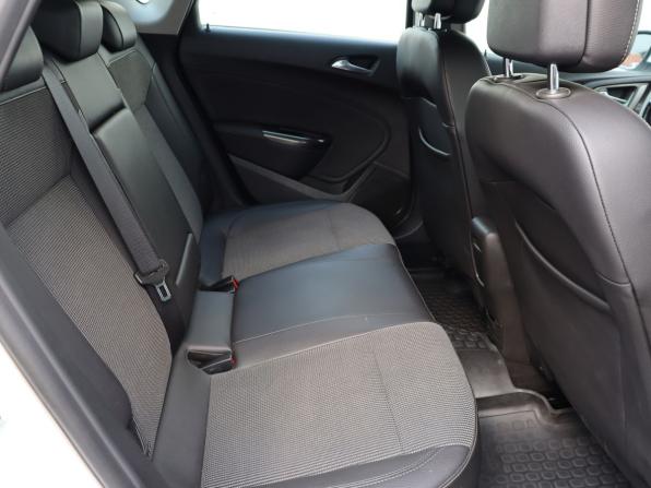 Opel Astra J с пробегом 2011 года, цена 619 000 рублей, 195000 км, хэтчбек, Автокод Объявления