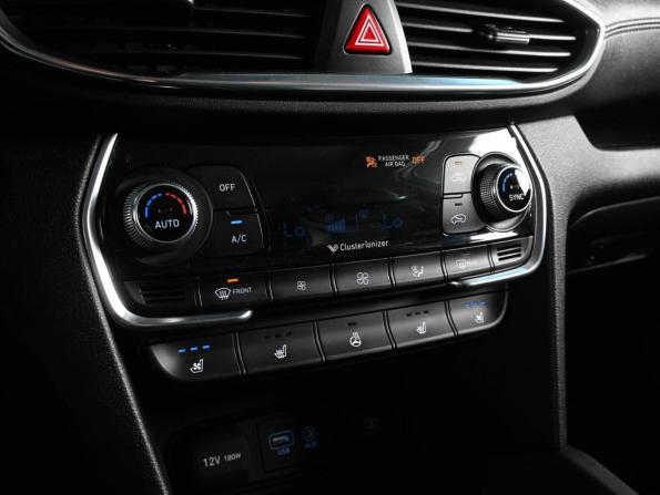 Hyundai Santa Fe IV с пробегом 2018 года, цена 3 419 000 рублей, 54360 км, внедорожник, Автокод Объявления