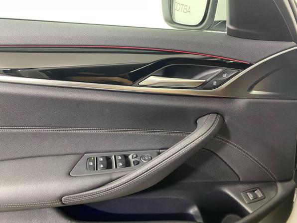 BMW 5 серии VII (G30/G31/G38) Рестайлинг с пробегом 2021 года, цена 3 539 900 рублей, 80047 км, седан, Автокод Объявления