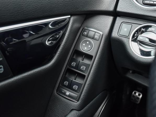 Mercedes-Benz C-Класс III (W204) Рестайлинг с пробегом 2012 года, цена 1 530 000 рублей, 224521 км, седан, Автокод Объявления