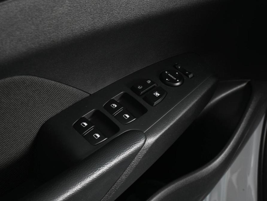 Hyundai Solaris II Рестайлинг Ростов-на-Дону  - изображение 16