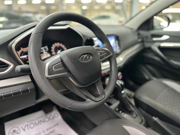 Lada (ВАЗ) Vesta I Рестайлинг (NG) с пробегом 2025 года, цена 1 395 000 рублей, 5178 км, седан, Автокод Объявления