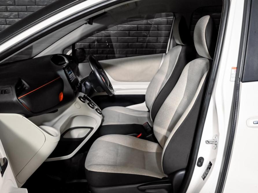 Toyota Sienta II Екатеринбург  - изображение 10