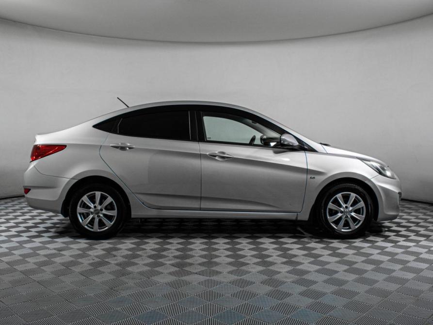 Hyundai Solaris I Москва  - изображение 4