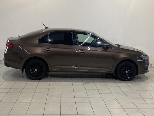 Skoda Rapid II с пробегом 2022 года, цена 1 785 000 рублей, 54804 км, лифтбек, Автокод Объявления