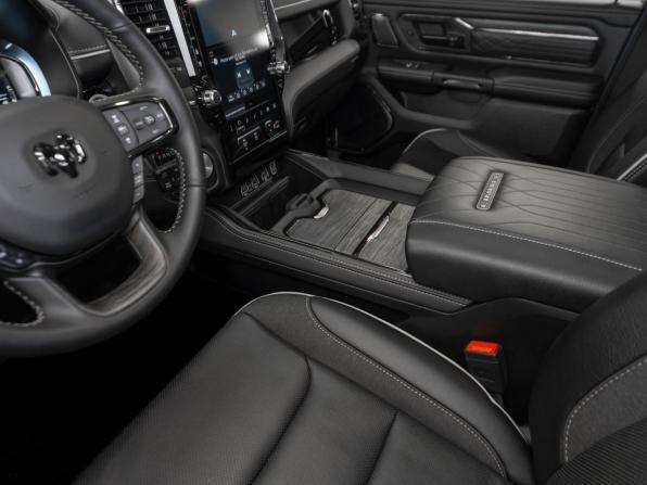 Ram 1500 V Рестайлинг с пробегом 2024 года, цена 11 200 000 рублей, 40 км, пикап, Автокод Объявления