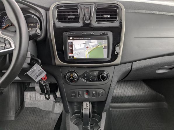 Renault Sandero II Рестайлинг с пробегом 2021 года, цена 1 355 000 рублей, 64692 км, хэтчбек, Автокод Объявления