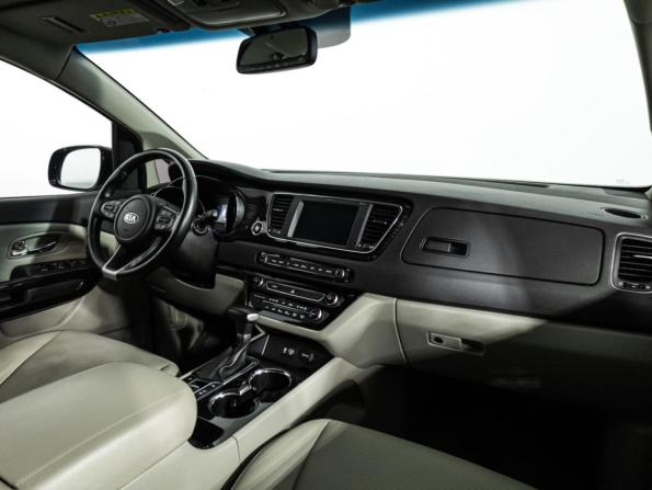 Kia Carnival III с пробегом 2020 года, цена 2 970 000 рублей, 134720 км, минивэн, Автокод Объявления